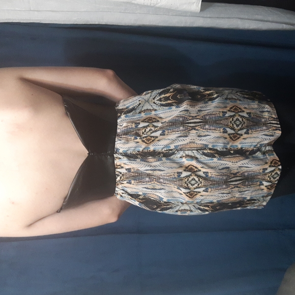 Black leather boned bousties, beacon stricter print skirt. Edgy and elegant. - Picture 4 of 4